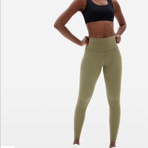 Everlane The Perform Legging in Lichen XS